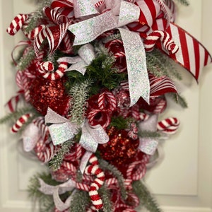 Christmas Candy Swag, Xmas Candy Cane Swag, Christmas Candy Cane Swag, Winter Swag, Front Door Swag, Christmas Swag, Holiday Swag Decor