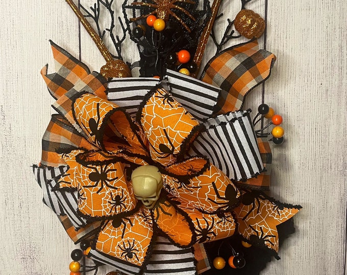 Halloween Candy Cane Wreath, Halloween Wreath, Candy Cane Wreath for Door, Halloween Door Decor, Spooky Christmas, Wreath for Front Door