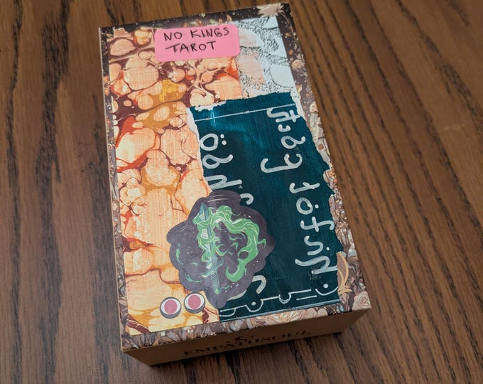NO KINGS Magpie Tarot Deck: Collected Mismatched Cards With Guidebook ...