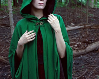 Green Wool Oval Cloak- black lining