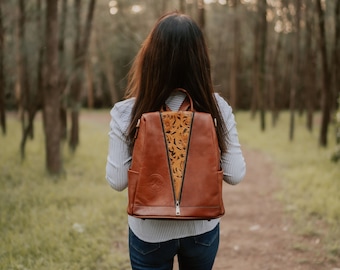 Chic Tan Leather Backpack for Women - Vintage-Inspired, Multi-Pocket Design with Adjustable Straps, Elegant Travel Essential, Durable Craft