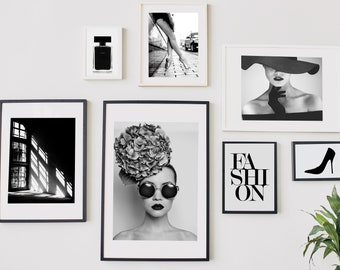 Pin by Maria Nieto on designer wallpapers  Fashion logo art, Chanel decor,  Fashion room