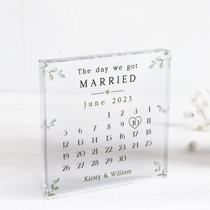 Wedding Gift | The Day We Got Married Keepsake | Husband Gift | Wife Gift | Personalised Wedding Gift | Newly Married Couple Gift