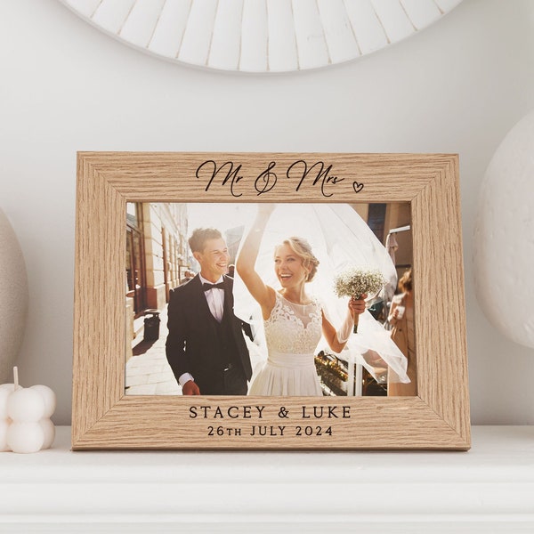 Wedding Gift | Mr & Mrs Wedding Photo Frame | Just Married Keepsake Frame | Personalised Wedding Gift | Newly Married Couple Gift