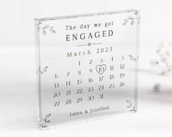 Engagement Gift | The Day We Got Engaged Keepsake | Fiance Gift | Fiancee Gift | Personalised Engagement Gift | Newly Engaged Couple Gift