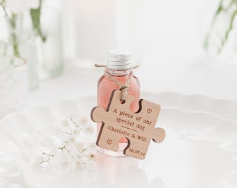 Wedding Favours | Oak Table Confetti Keepsake | Wedding Guest Gifts | Rustic Wedding Table Decor | Mr & Mrs Wedding Favour Keepsake Decor