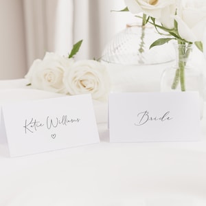 Nombres de lugares de boda / Tarjetas de nombre de lugar de mesa de boda / Decoración mínima de mesa de boda / Configuración de lugar floral de mesa de boda / Plan de asientos imagen 2