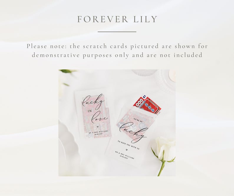 Puede incluir: Tarjetas de rascar para bodas con los textos "Lucky in Love" y "We're so lucky to have you with us." Las tarjetas est&aacute;n en fundas transparentes, con un dise&ntilde;o rojo y blanco. El texto "Forever Lily" est&aacute; en la parte superior.