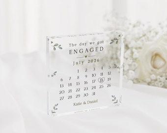 Engagement Gift | The Day We Got Engaged Keepsake | Fiance Gift | Fiancee Gift | Personalised Engagement Gift | Newly Engaged Couple Gift