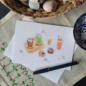 アイスコーヒーと抹茶ラテのあるドーナツショップ - 居心地の良いブランチ 気まぐれな水彩画の食べ物と花のイラスト 母の日のグリーティングカード