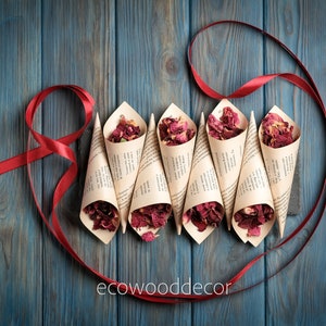 Coni di coriandoli per matrimonio da vecchi libri, coni di coriandoli per matrimonio. già assemblati. Set di coni di vecchi libri con supporti. Coni di petali di fiori
