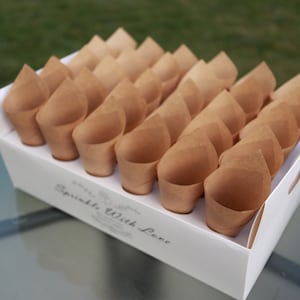 Kraft Paper Confetti Cones for Wedding Flower Toss, Petal Cones Holder image 1