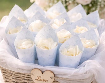 30 coni di coriandoli floreali blu per matrimoni: petali di carta assemblati per il lancio