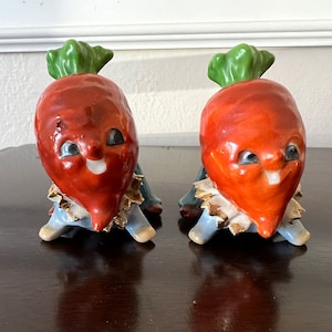 Vintage Anthropomorphic Carrot Head Salt and Pepper Shaker Set - Japan