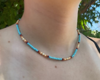 Perlen Choker im Western Stil. Aztekenmuster. Halskette mit Westernperlen.