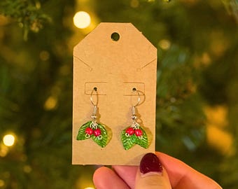 Stechpalmen Ohrringe. Weihnachten. Mistel. rot und grün. festlich.