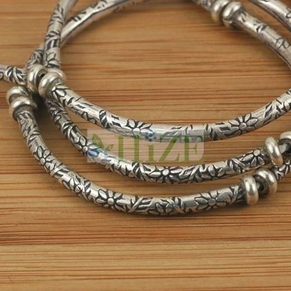 HIZE SB105 Thai Karen Hill Tribe Silver Flower Leaf Print Small Curve Tube Beads 38mm (4)