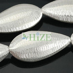 HIZE SB254 Thai Karen Hill Tribe Silver Brushed Satin Oval Focal Beads 17mm (2)