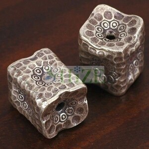 HIZE SB737 Thai Karen Hill Tribe Silver Flower Hammered Texture Square Tube Focal Beads 12.5mm (2)