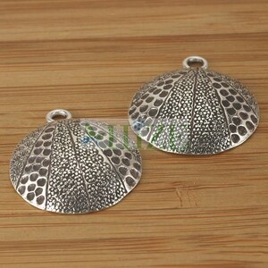 HIZE SC220 Thai Karen Hill Tribe Silver Stripe Texture Round Disc Dangle Charms 23mm (4)