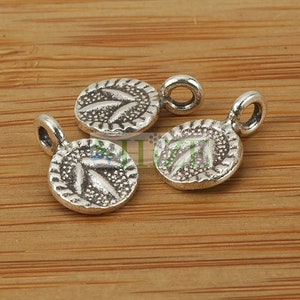 HIZE SC254 Thai Karen Hill Tribe Silver Flower Leaf Round Disc Coin Charms 9mm (8)