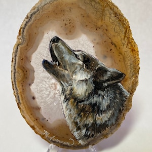 Realistic Handpainted Stone, Wolf, Lace Agate, Metaphysical Crystal, New Age, Spirit animal