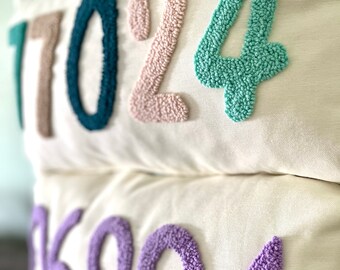 Personalisierte Postleitzahl, benutzerdefinierte Postleitzahl Kissen, Housewarming Geschenk, Punch Needle Kissen, personalisierte Kissen, neues Haus Geschenk, Wurfkissen