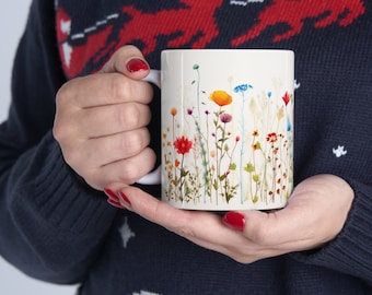 Taza de café floral, diseño de jardín botánico de flores silvestres
