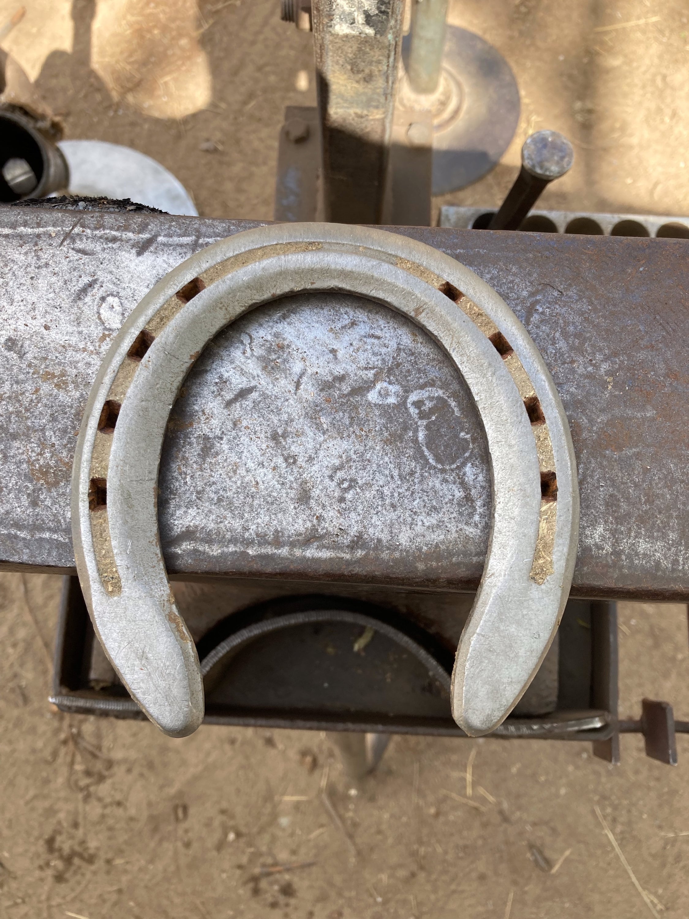 ラッキー中古蹄鉄（釘付き）、蹄鉄工の本物の馬の蹄 - Etsy 日本