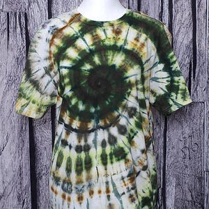 Medium ice dye spiral shirt | unisex style tee | ice dye clothes | tie dye | hippie style shirt