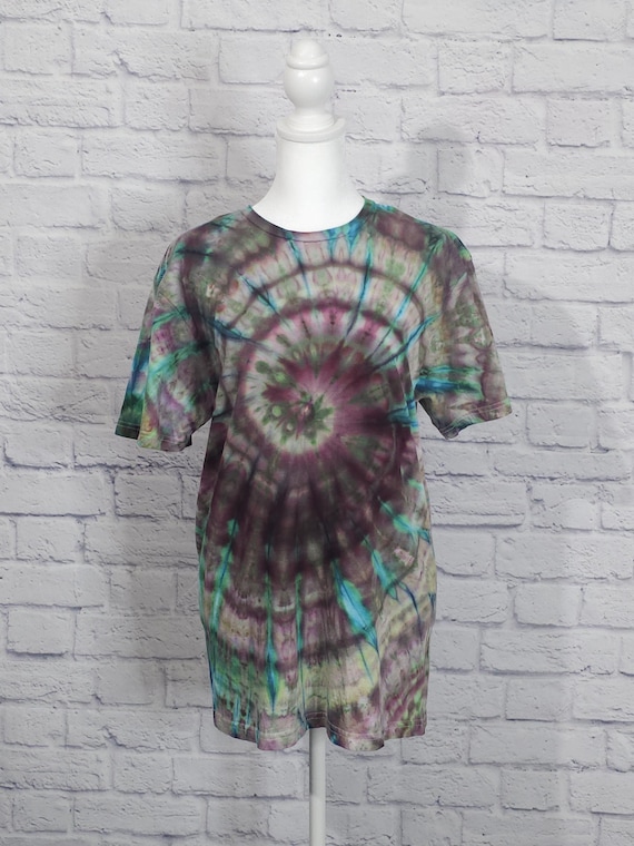 Medium ice dye shirt | unisex | spiral ice dye | tie die | hippie style tshirt | boho | ice tie dye