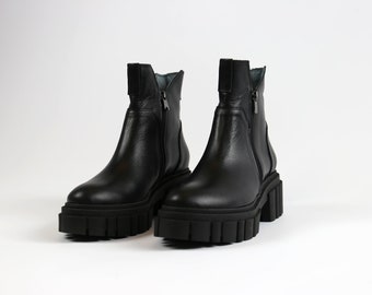 boots platform black