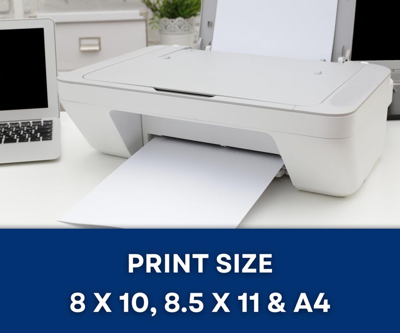 Puede incluir: Una impresora de inyecci&oacute;n de tinta blanca con una hoja de papel que sale de la bandeja de salida. Se muestra el texto "PRINT SIZE", seguido de "8 X 10, 8.5 X 11 & A4". Un port&aacute;til y otros suministros de oficina est&aacute;n en el fondo.