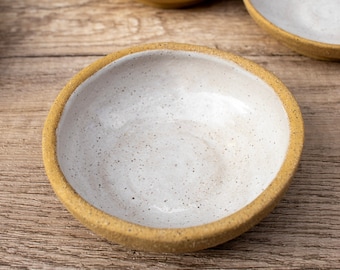 Ceramic Everything Dish, White and Sage Color Options, Ring Dish, Jewelry Dish, Sauce Dish