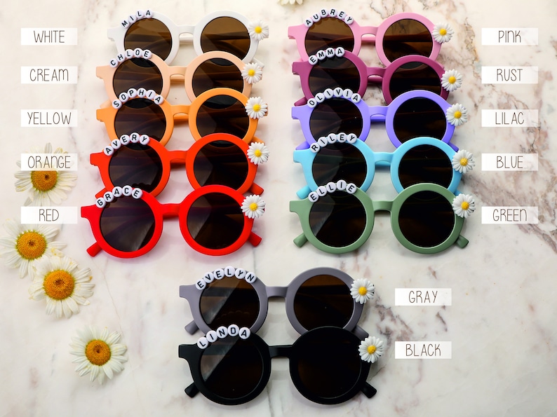 Lunettes de soleil avec nom personnalisé Floral Daisy pour filles Cadeau pour tout-petit Cadeau pour enfants Cadeau bébé Lunettes de soleil personnalisées cadeau d'anniversaire pour bébé fille image 2