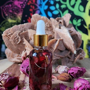 Aphrodite Ritual Oil - Spell Oil - Intention Oil - Conjure Oil - Goddess of Beauty - Love - Passion - Self-Love - Healing