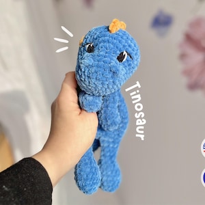 ティノサウルス - 恐竜のかぎ針編みパターン - 恐竜 T-Rex スナッグラー - 簡単な編みぐるみベビー掛け布団 - 縫いやすい