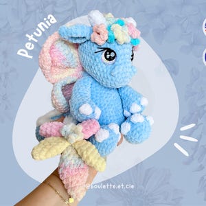 Petúnia, a Borboleta Dragão - Padrão de Crochê em PDF - Amigurumi Fantasia - Pelúcia Dragão
