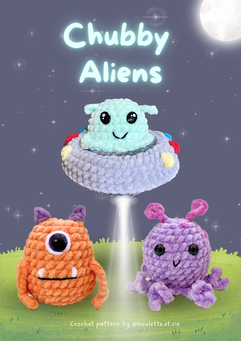 Puede incluir: Un patr&oacute;n de crochet para hacer tres juguetes de peluche extraterrestres. El patr&oacute;n incluye un extraterrestre verde en un platillo volante morado, un monstruo naranja de un ojo y un extraterrestre morado de seis patas. El patr&oacute;n se titula "Chubby Aliens" y es de @boulette.et.cie.