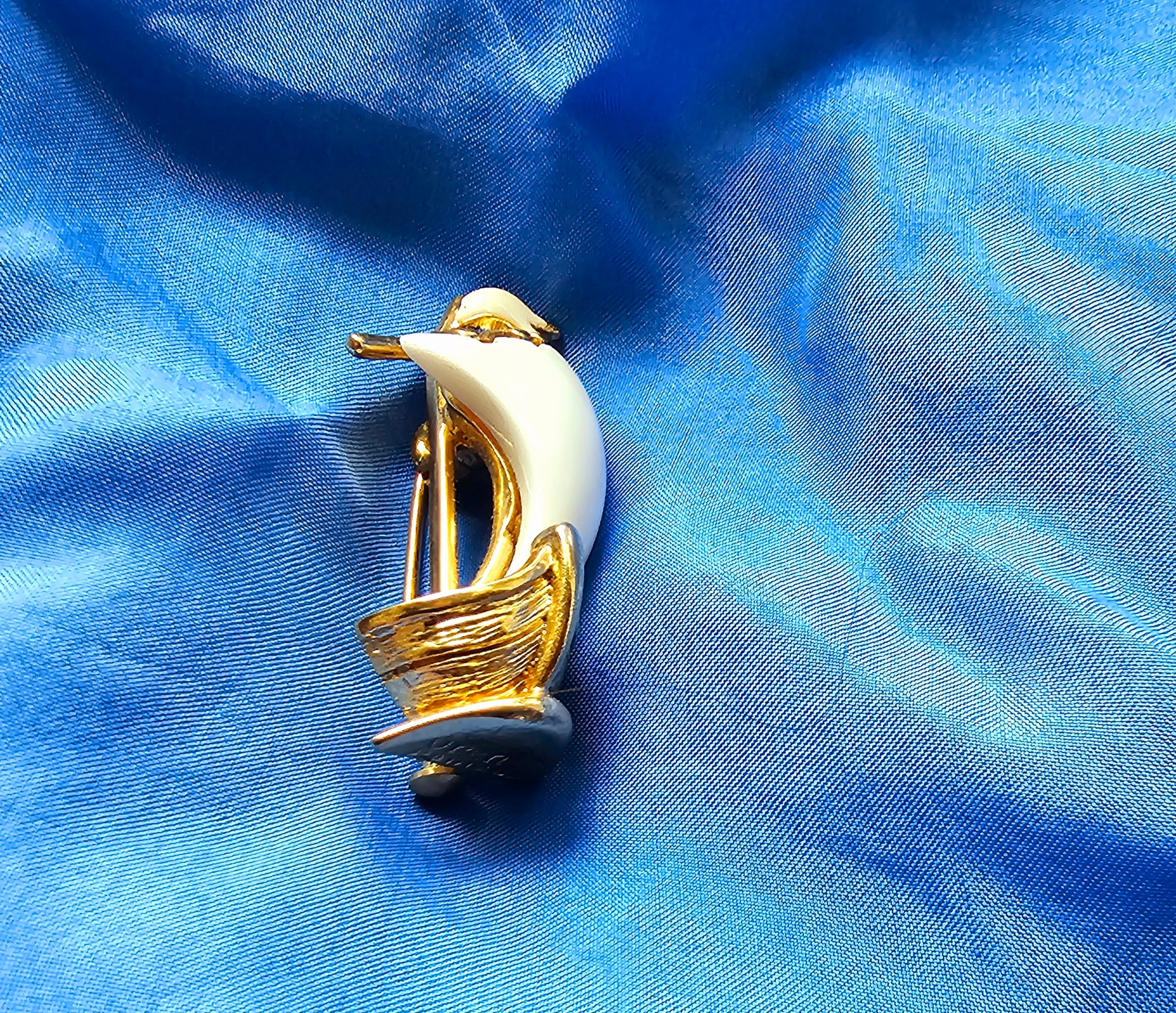 Orena paris brooch - Etsy 日本