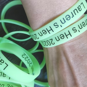 Nachleuchtendes Silikon Armband. benutzerdefinierte Silikonarmband, personalisierte Silikonarmband. Promo Silikon Armband. Geister Schulband