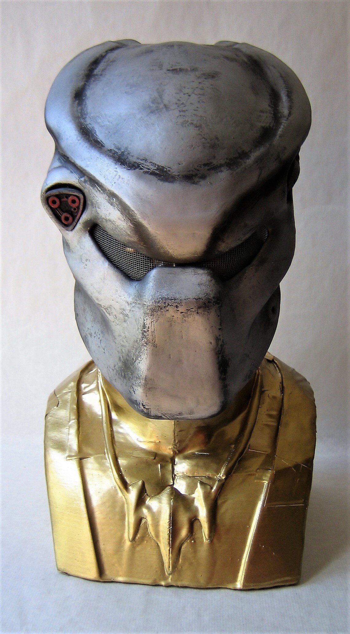 Réplica de máscara de depredador (holandesa) - Etsy México, image size:1140x2066