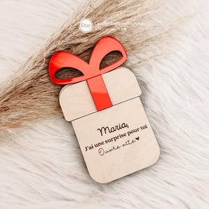 Scatola regalo per richiesta o annuncio da personalizzare