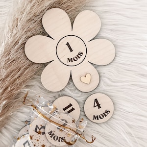 Cartão de marco de nascimento em forma de flor, cartão de idade do bebê com gravura personalizada