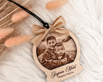 Christmas bauble with engraved photo to personalize