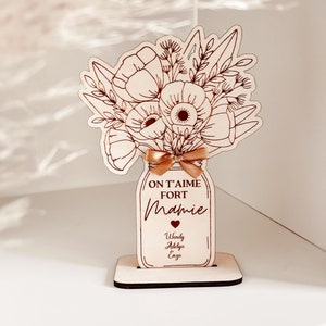 Decoration bouquet of flowers personalized to offer