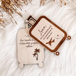 Annuncio a sorpresa di viaggio personalizzato ••Valigia con incisione su legno, biglietto aereo