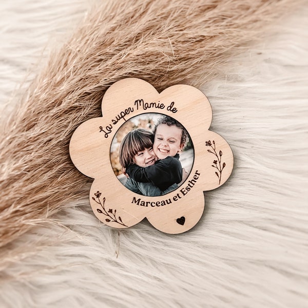 Flower magnet - personalized grandma's day with photo of your choice