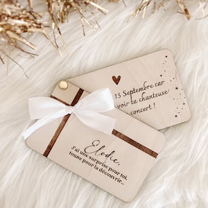 Carte cadeau surprise personnalisé, annonce cadeau personnalisé ••Gravure bois