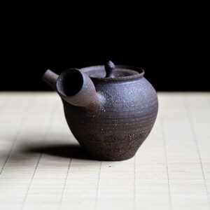 Raw, dark stoneware Kyusu / Japanese style Teapot with sidehandle. Ceramic tea pot, Gongfu pot 130ml image 5